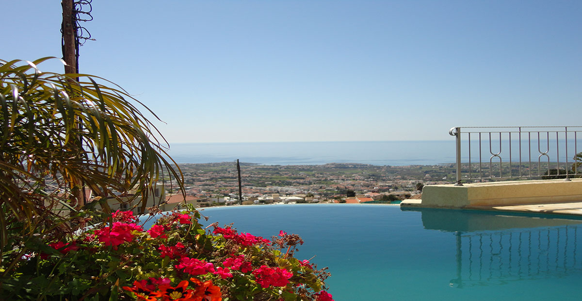 Stunning panoramic coastal views....